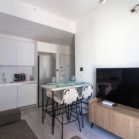 Trendy & Compact 2br W/ Free Parking #18 Istanbul