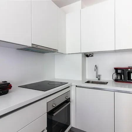Trendy & Compact 2br W/ Free Parking #18 * 伊斯坦布尔